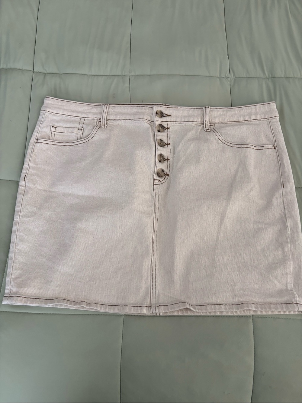torrid White Button-Front Denim Mini Skirt